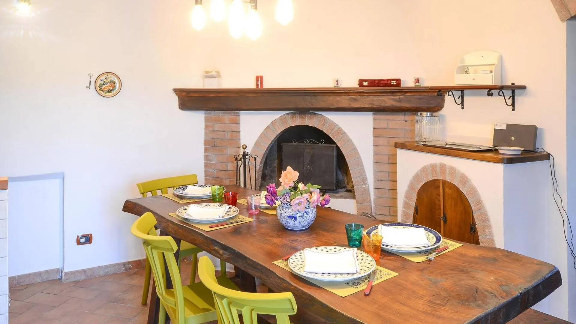 Nice Apartment In Ville Di Corsano With Kitchen Olaszország
