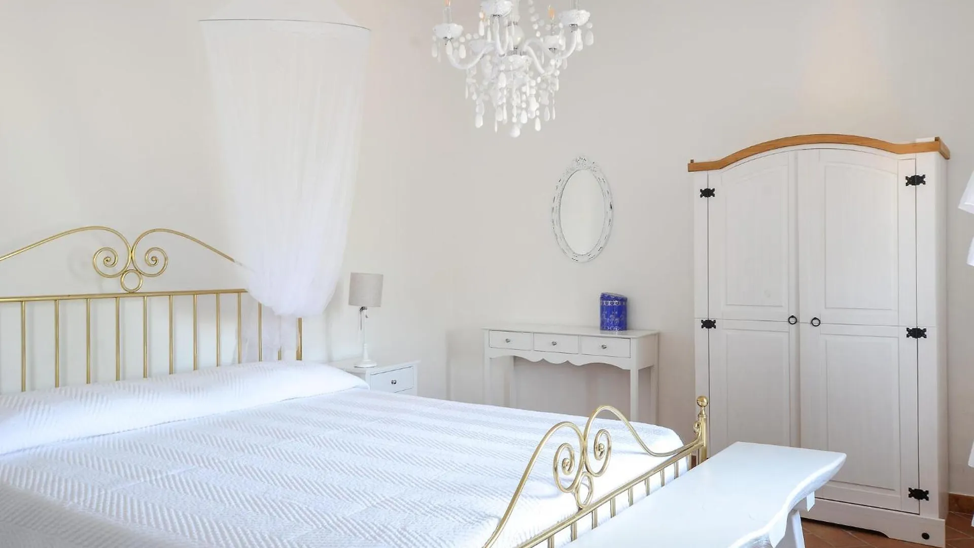 Nice Apartment In Ville Di Corsano With Kitchen
